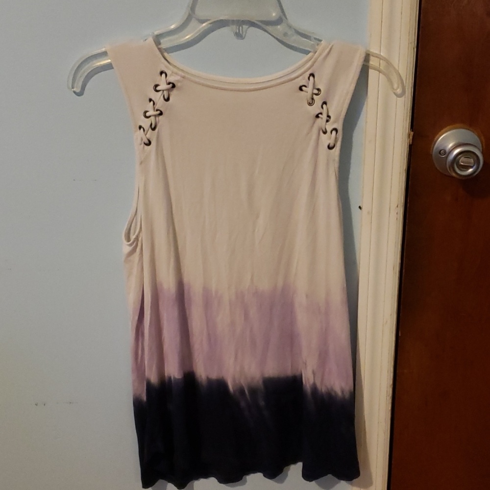 Puple ombre tank top with lace on shoulders